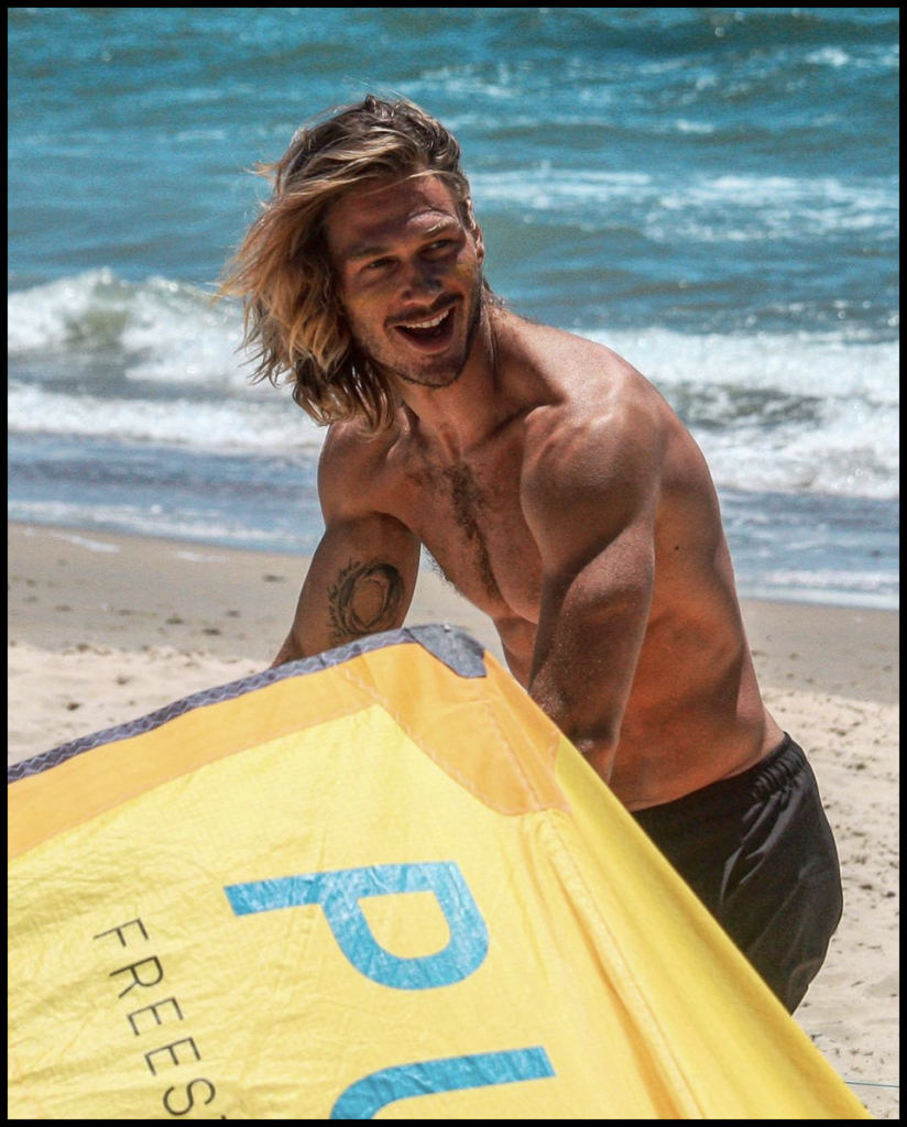Kite surfer in buona forma